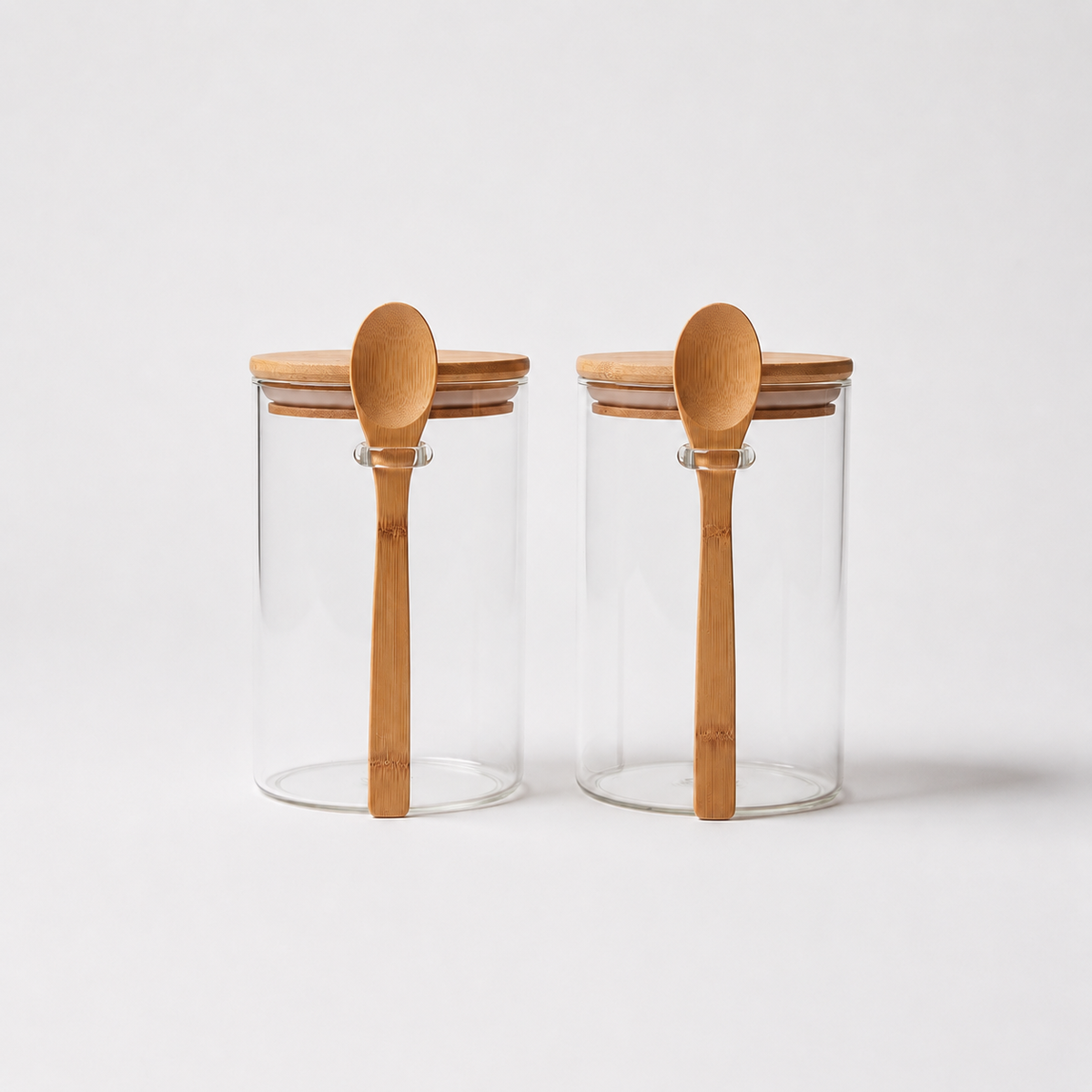 Bocaux en verre avec couvercles en bambou
